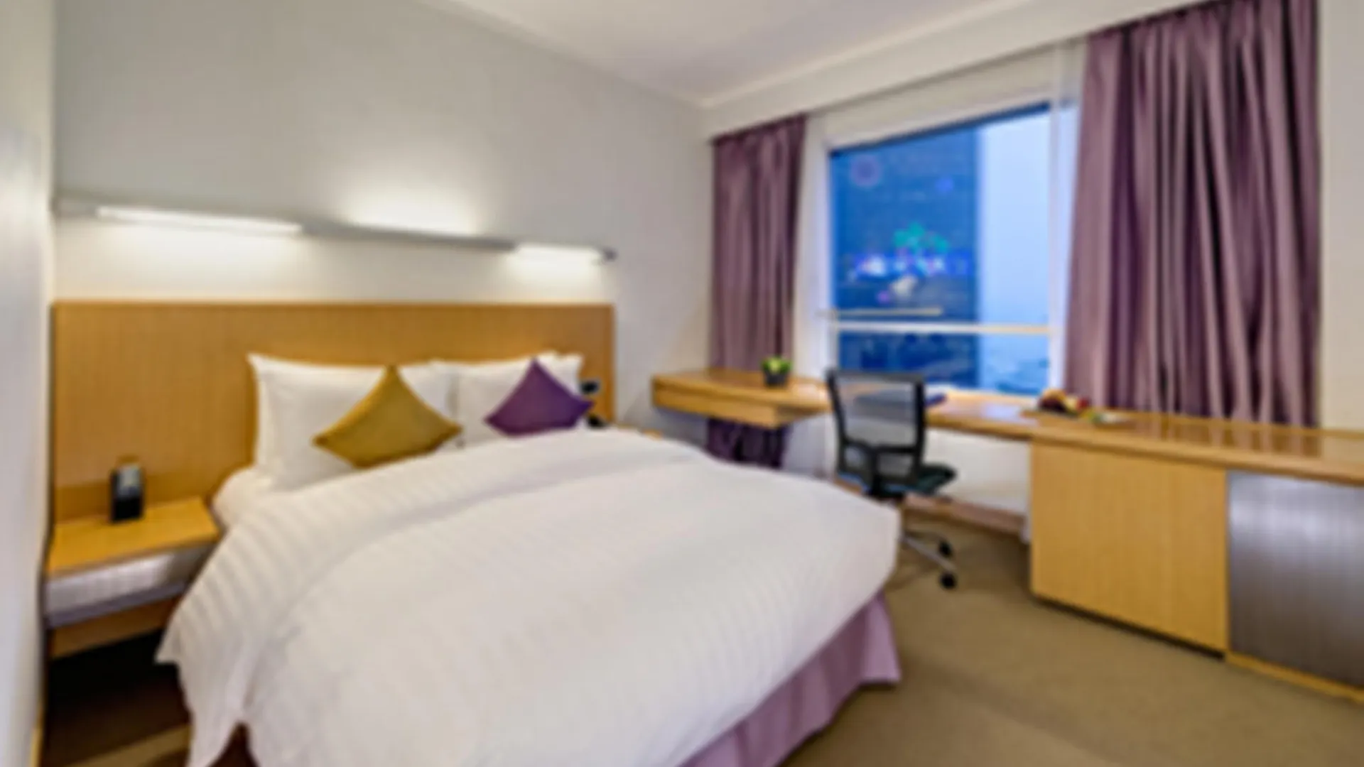 Novotel Century Hong Kong 4*,  China