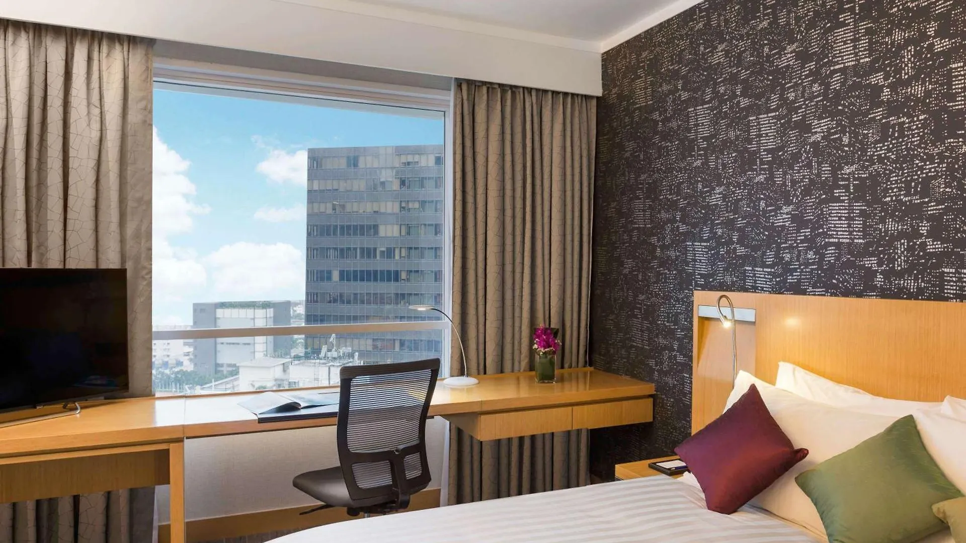 Novotel Century Hong Kong