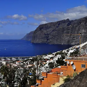 vista-azul-acantilado-de-los-gigantes.in-canary-islands.com/