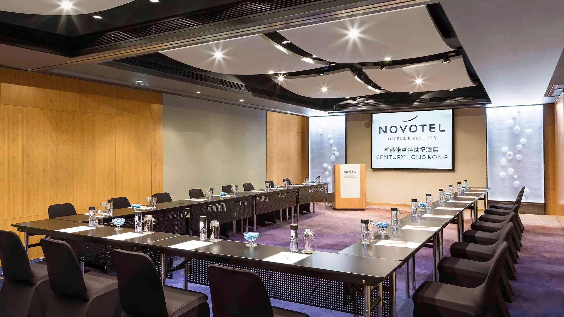 Novotel Century Hongkong Hotell